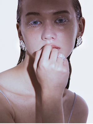 FOSSILIZED DIAMOND MONOLITH STUD EARRING