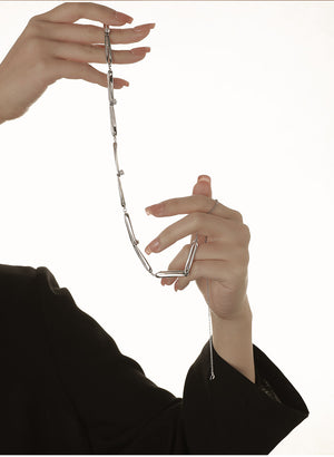 PANKOU KNOT NECKLACE