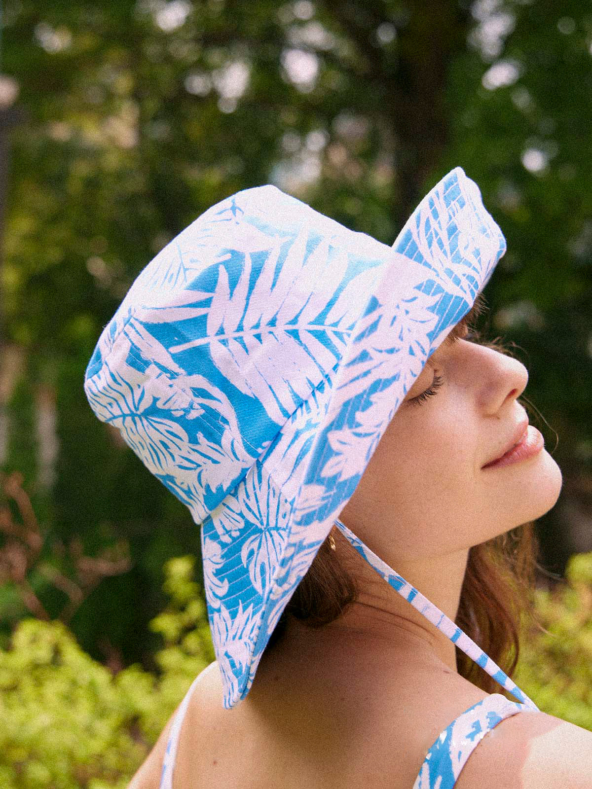 Wavvves BLUE WHITE PRINT BEACH SET | TROVE & TONE