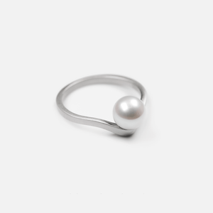 CONTROL POINTS GRAVITY PEARL RING | TROVE & TONE