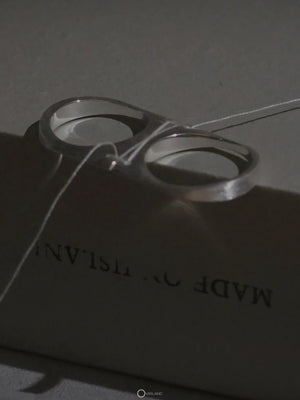 ON IISLAND CAPSULE COUPLE RING - CONCAVE | TROVE & TONE