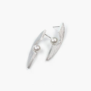 CONTROL POINTS ECLIPSE PEARL EARRING | TROVE & TONE