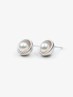 CONTROL POINTS NEST INSET PEARL STUD EARRINGS | TROVE & TONE