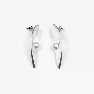 CONTROL POINTS ECLIPSE PEARL EARRING | TROVE & TONE