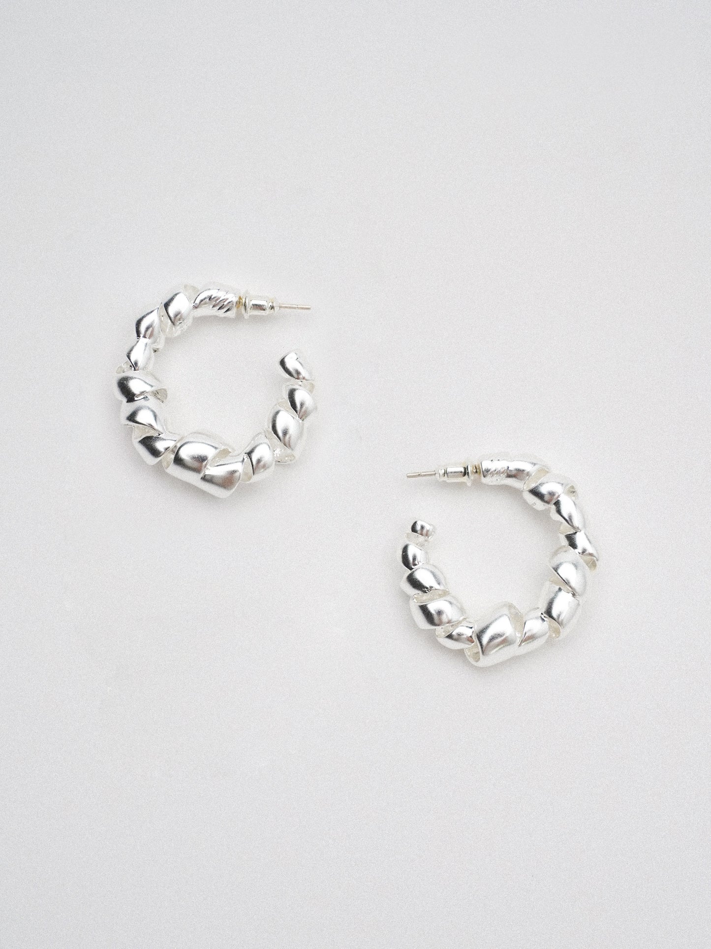 RIBBON DANCE EARRINGS Earrings TROVE & TONE