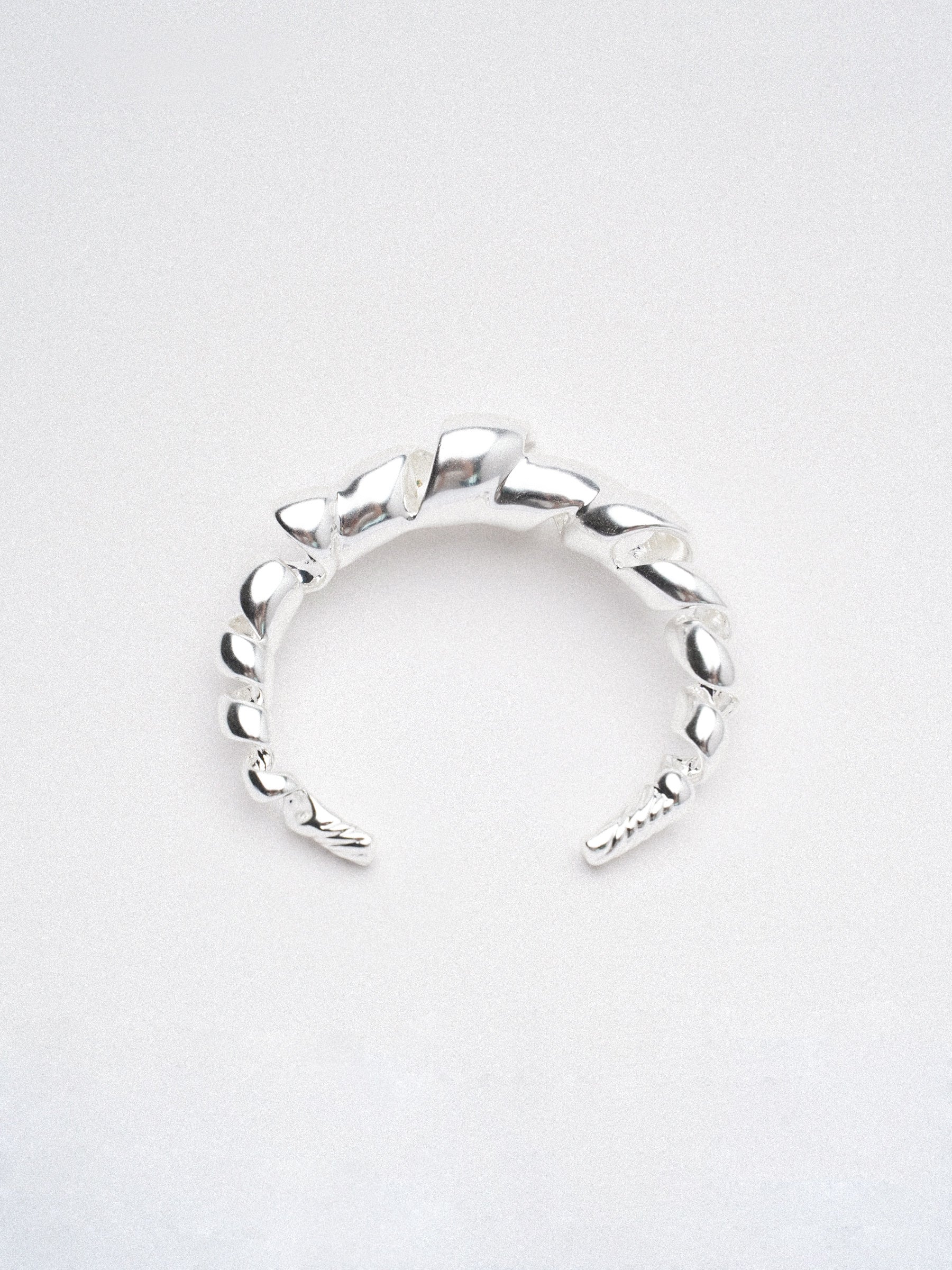 RIBBON DANCE BRACELET Bracelet TROVE & TONE