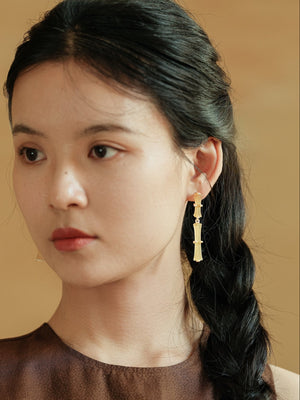 UNIGANCE.Z BAMBOO BRANCH EARRINGS | TROVE & TONE