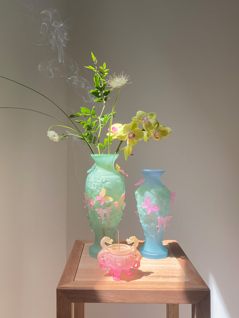 livarié flower Green Papillon Vif Vase | TROVE & TONE