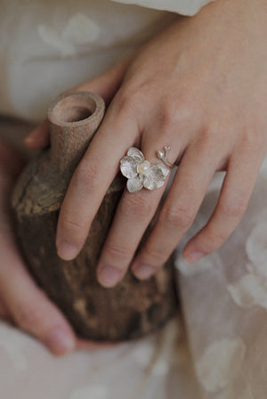 UNIGANCE.Z PHALAENOPSIS RING | TROVE & TONE