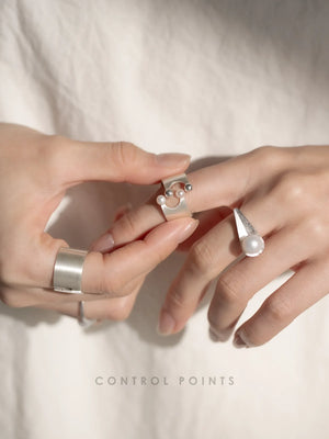 CONTROL POINTS BUBBLE PEARL RING | TROVE & TONE