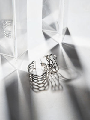 TROVE & TONE CIRCULAR GRID MESH EARRING | TROVE & TONE