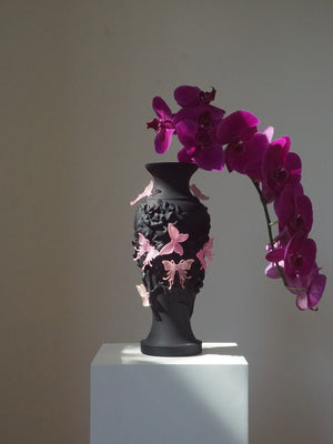 livarié flower Black Large Papillon Vif Vase | TROVE & TONE