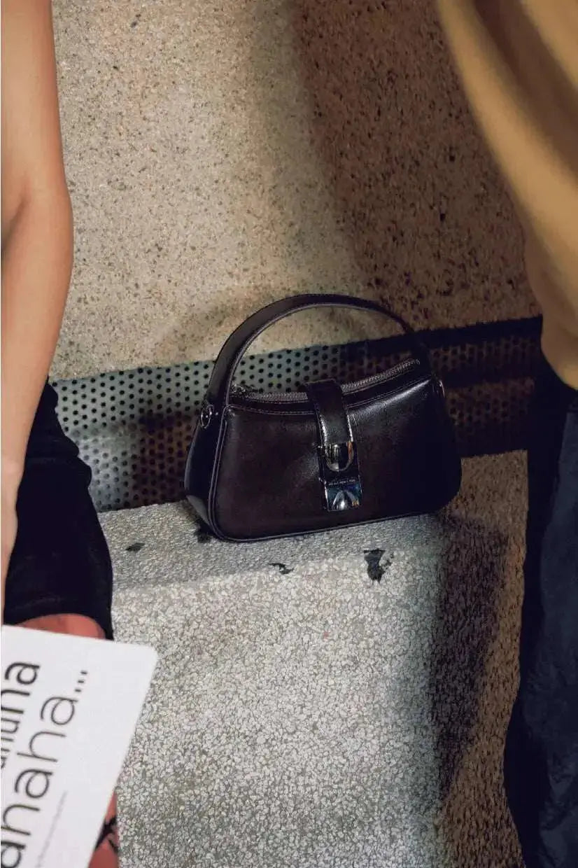 Clip Shoulder Bag Shoulder Bag