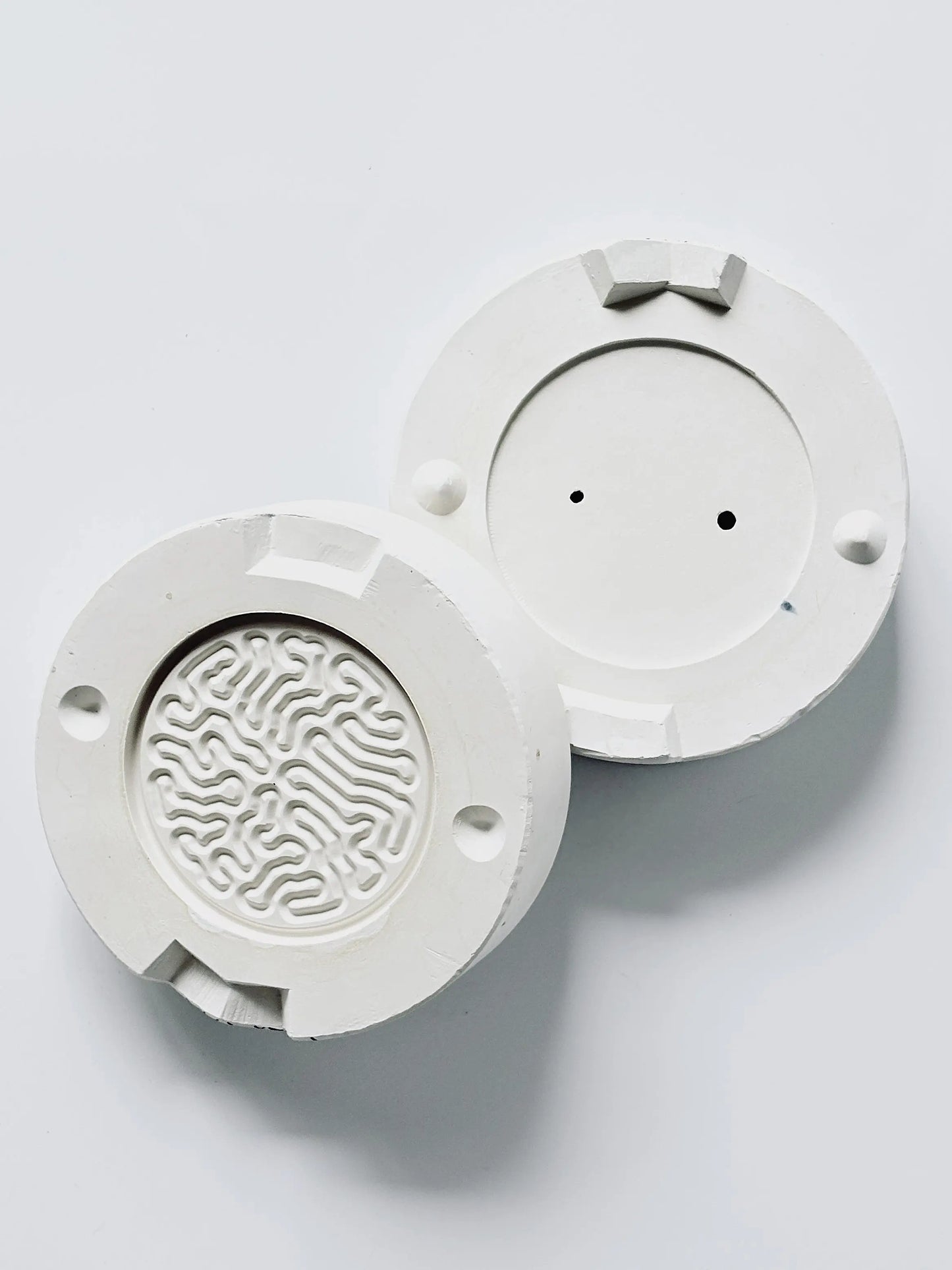 StudioRan CORAL 02 ROUND CERAMIC COASTERS | TROVE & TONE