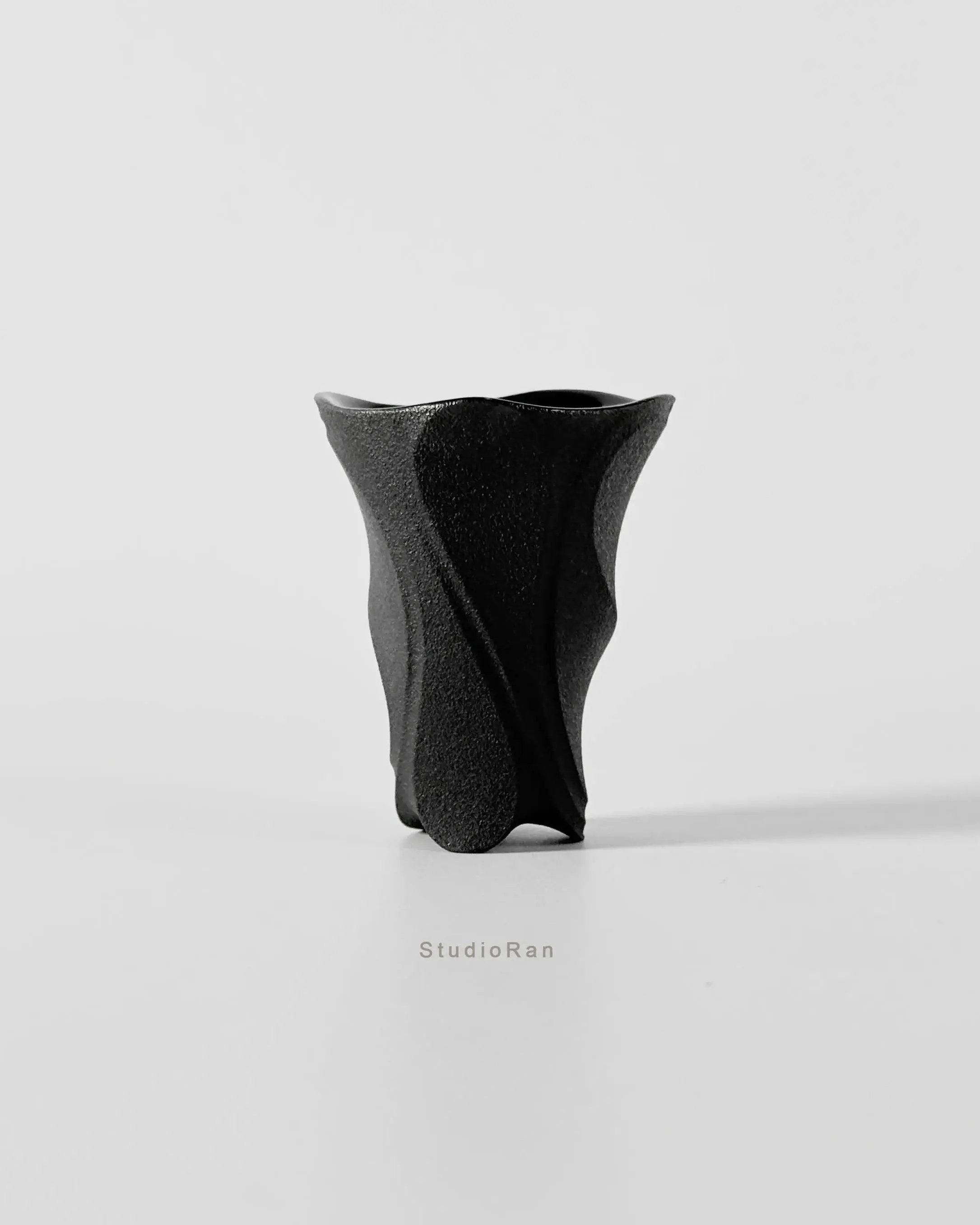 StudioRan CURVE 01 CERAMIC SMALL TEA CUP | TROVE & TONE