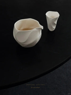 StudioRan CURVE 05 CERAMIC TEA PITCHER | TROVE & TONE