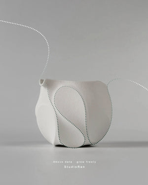 StudioRan CURVE 05 CERAMIC TEA PITCHER | TROVE & TONE