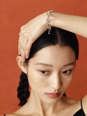 WANYEE CRAFT INTERLOCKING DOUBLE COIN KNOT PEARL BRACELET | TROVE & TONE