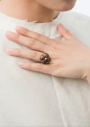 AESTH & UTIL ETERNAL KNOT NATURAL SANDALWOOD RING | TROVE & TONE