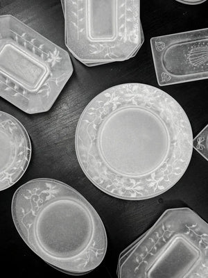guAi Studio FROSTED GLASS PATE DE VERRE PLATE 07 | TROVE & TONE