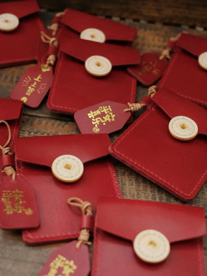 ChengTian HANDMADE LEATHER RED PACKET CARD HOLDER | TROVE & TONE