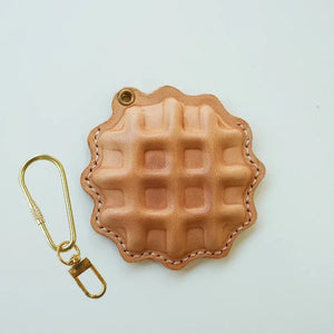 ChengTian HANDMADE LEATHER WAFFLE CHARM & FOB CASE | TROVE & TONE