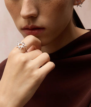 WANYEE CRAFT ICE CRACKLE LINEAR STAR SQUARE RING | TROVE & TONE