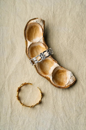 WANYEE CRAFT INTERLOCKING DOUBLE COIN KNOT CUFF | TROVE & TONE