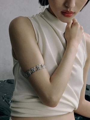WANYEE CRAFT INTERLOCKING DOUBLE COIN KNOT CUFF | TROVE & TONE