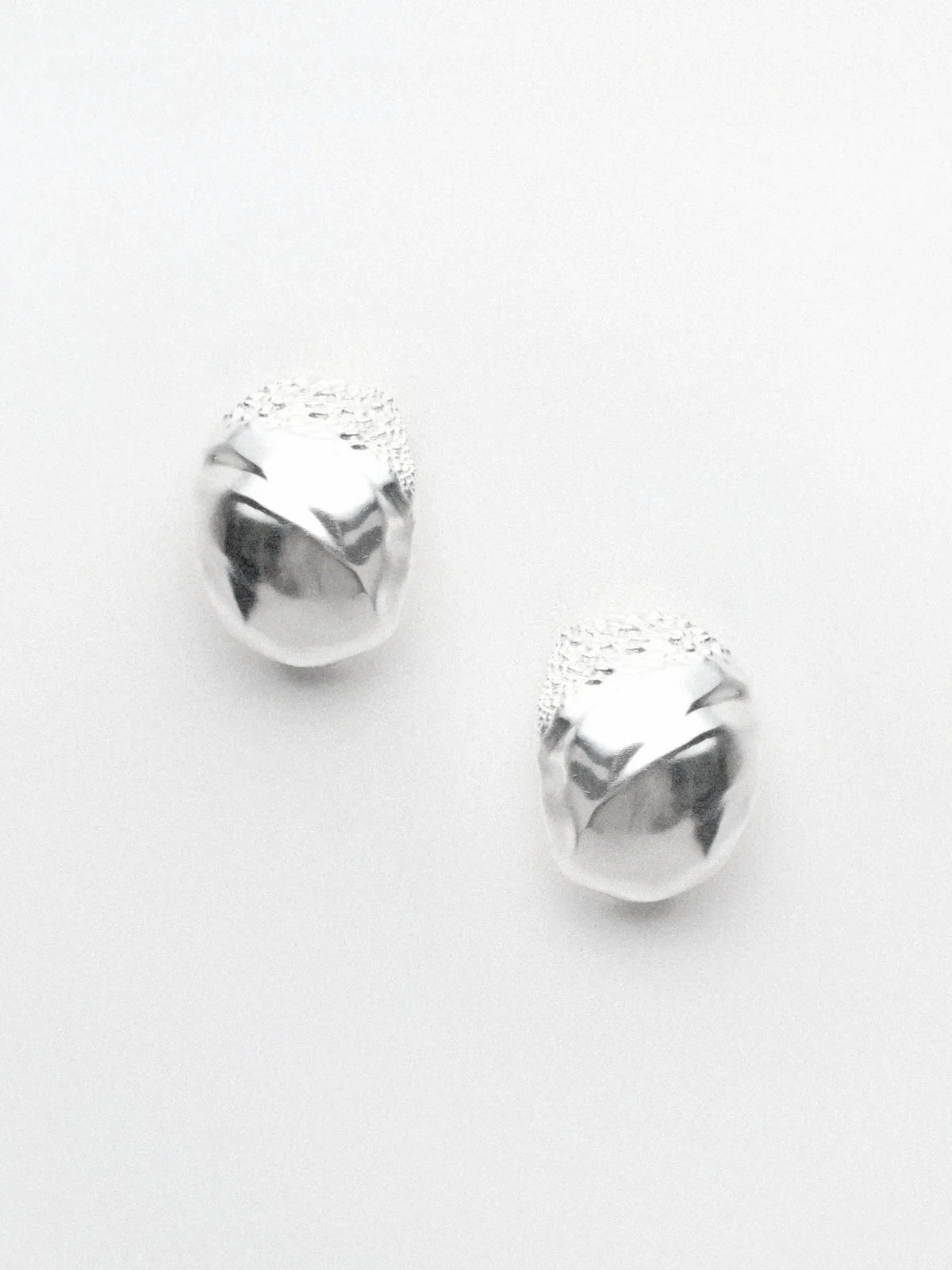 Limb MOLTEN ARCHED WIDE EARRINGS | TROVE & TONE