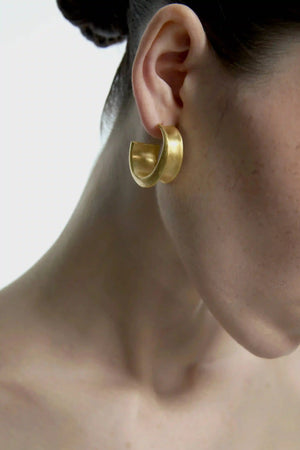 Limb SCULPTURAL WIDE C-HOOP STUD EARRINGS | TROVE & TONE