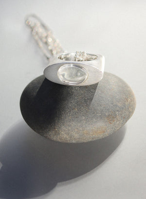 ON IISLAND OVAL OBSIDIAN PENDANT RING(副本) | TROVE & TONE