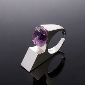 700QiBai VERTEX ARCHITECTURAL CRYSTAL RING | TROVE & TONE