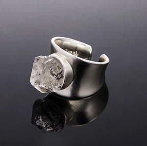 700QiBai GOBLIN UNCUT CRYSTAL RING | TROVE & TONE