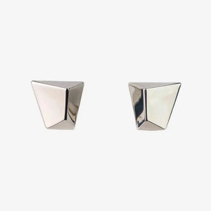 AESTH & UTIL RIDGE TRAPEZOID STUD EARRINGS | TROVE & TONE