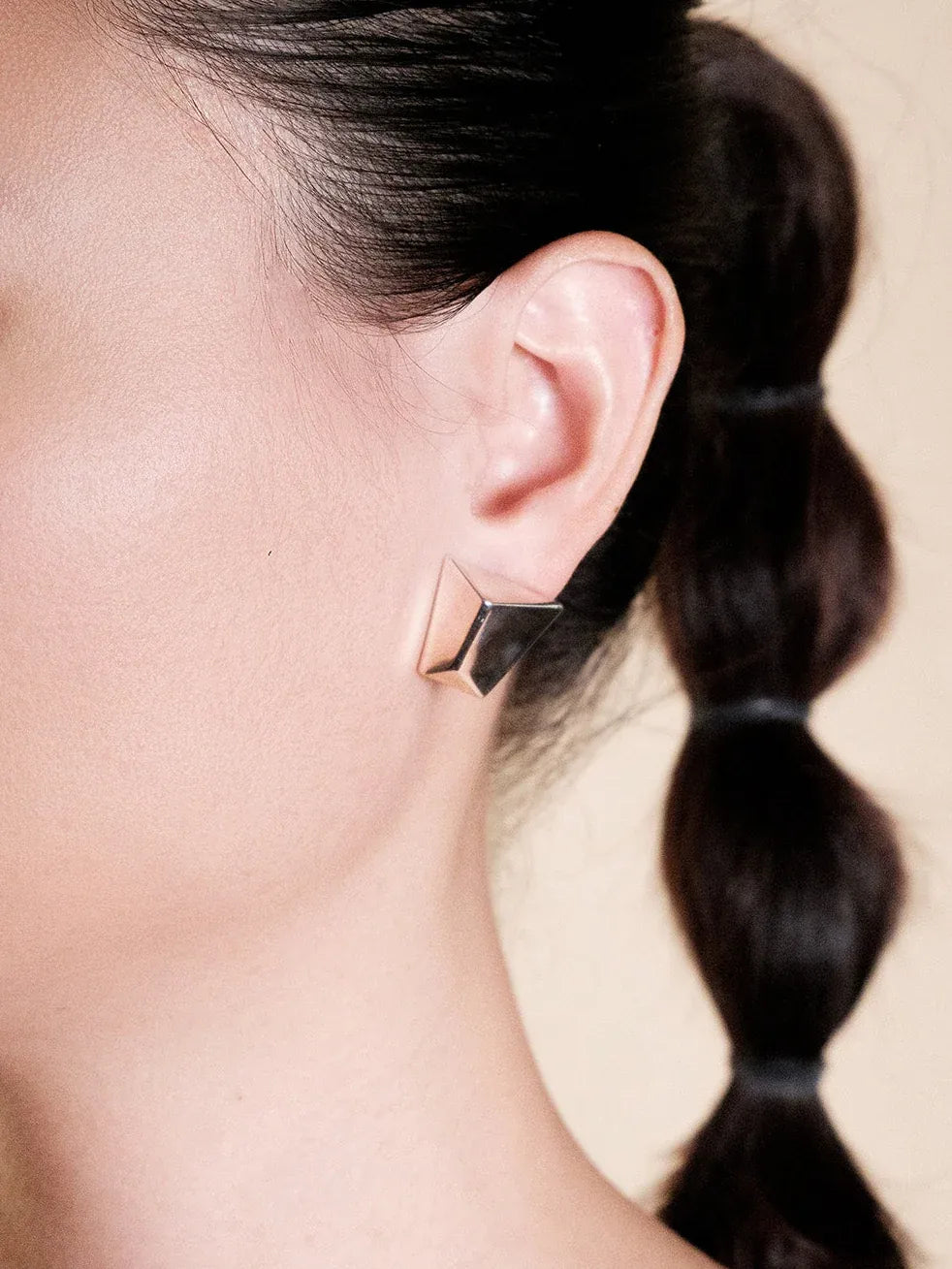 AESTH & UTIL RIDGE TRAPEZOID STUD EARRINGS | TROVE & TONE