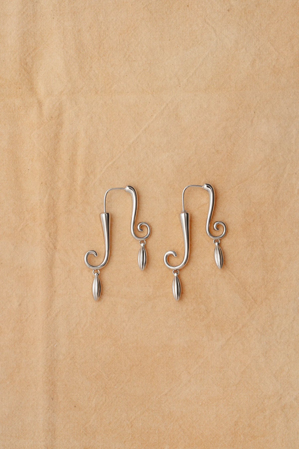 WANYEE CRAFT SCROLL PATTERN DROP EARRINGS | TROVE & TONE