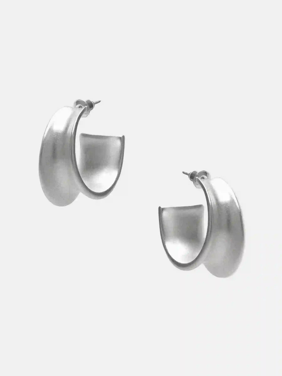 Limb SCULPTURAL WIDE C-HOOP STUD EARRINGS | TROVE & TONE