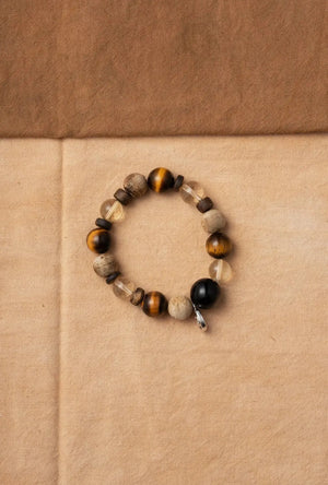 WANYEE CRAFT AGARWOOD CRYSTAL OBSIDIAN BEADED BRACELET | TROVE & TONE