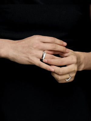 Limb SINGLE-LAYER SCULPTURAL RING | TROVE & TONE