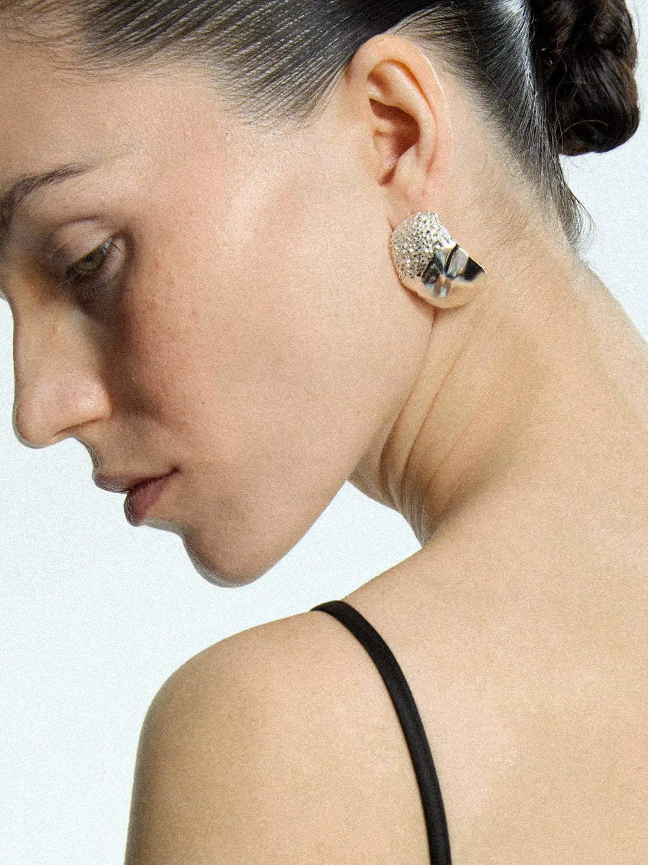 TEXTURED ARCHED EARRINGS Earrings TROVE & TONE