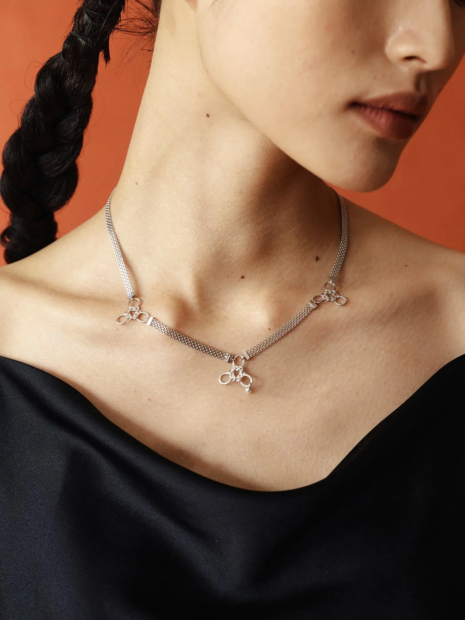 WANYEE CRAFT INTERLOCKING DOUBLE COIN KNOT NECKLACE | TROVE & TONE