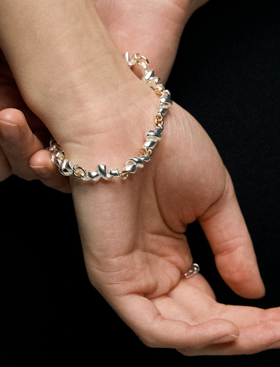 Limb TWO-TONE RIBBON CHAIN BRACELET | TROVE & TONE