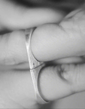ON IISLAND CAPSULE COUPLE RING - CONCAVE | TROVE & TONE