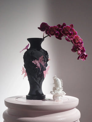 livarié flower BLACK PAPILLON VIF VASE | TROVE & TONE