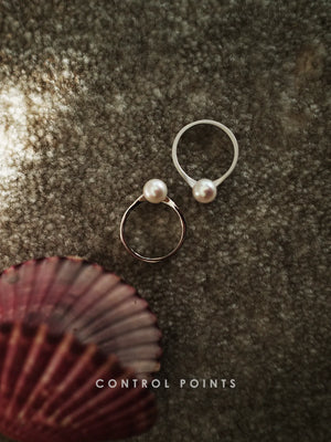 CONTROL POINTS GRAVITY PEARL RING | TROVE & TONE