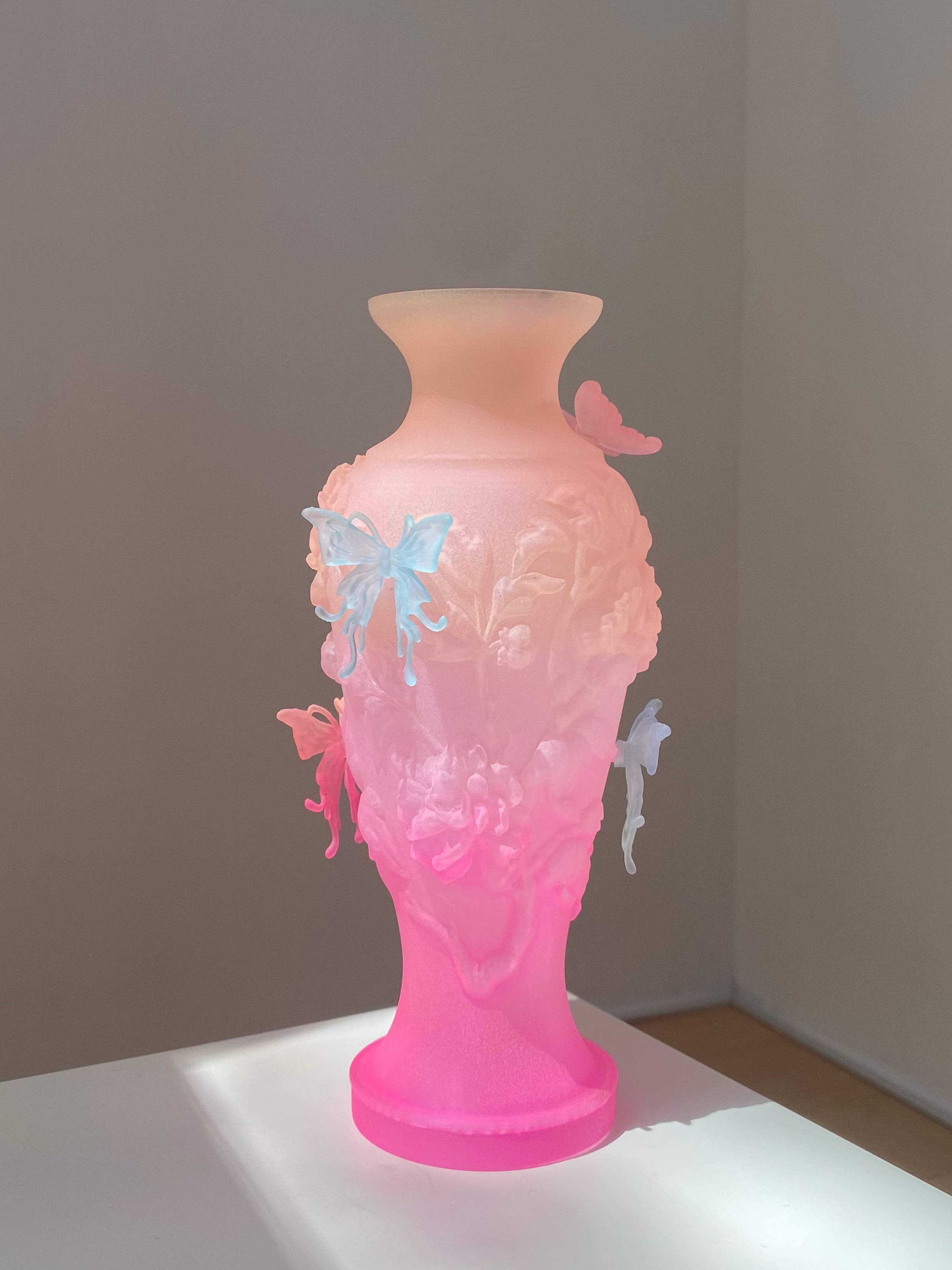 livarié-flower-Papillon-Vif-Vase TROVE & TONE