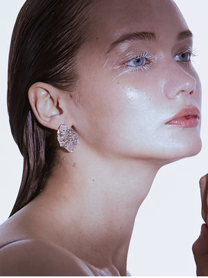 FOSSILIZED DIAMOND MONOLITH STUD EARRING