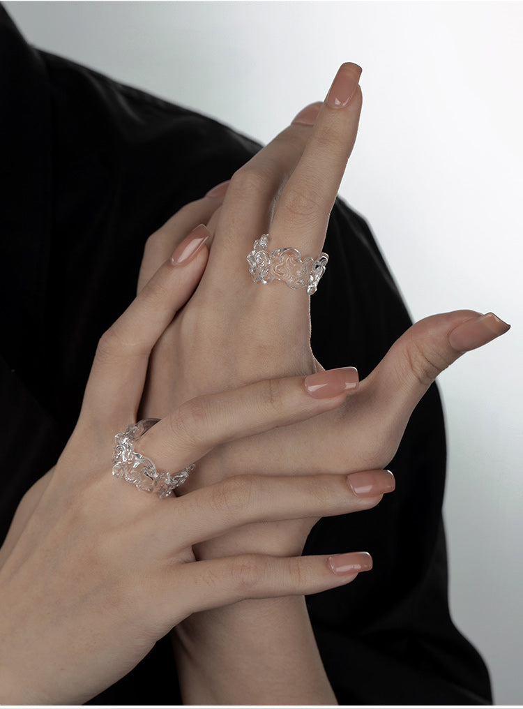 CARVED KNOT RING