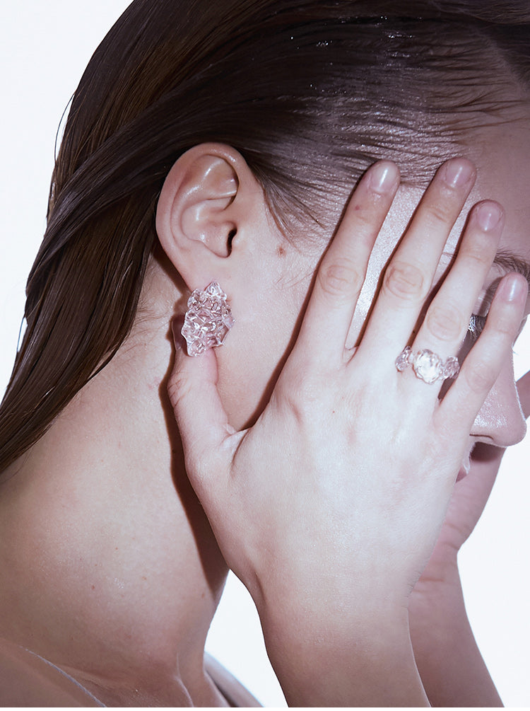 FOSSILIZED DIAMOND MONOLITH STUD EARRING